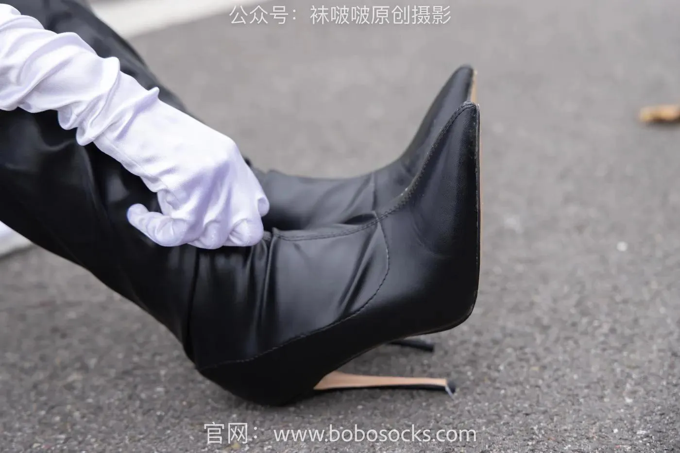 [BoBoSocks袜啵啵]NO.146 小甜豆-高跟长靴、黑色踩脚裤、肉丝 [154P]插图